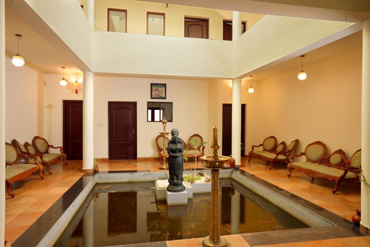 The World Backwaters, Alleppey Кумараком Екстериор снимка