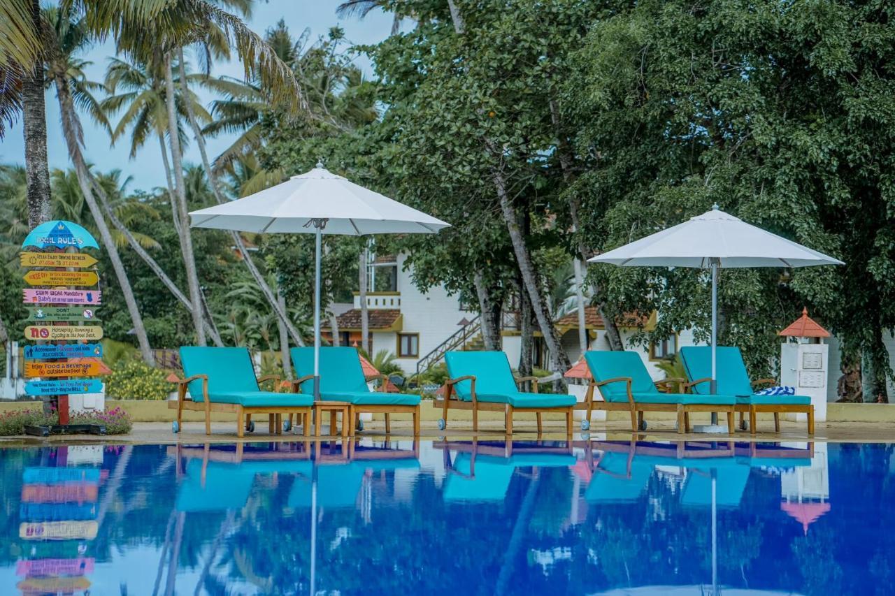 The World Backwaters, Alleppey Кумараком Екстериор снимка