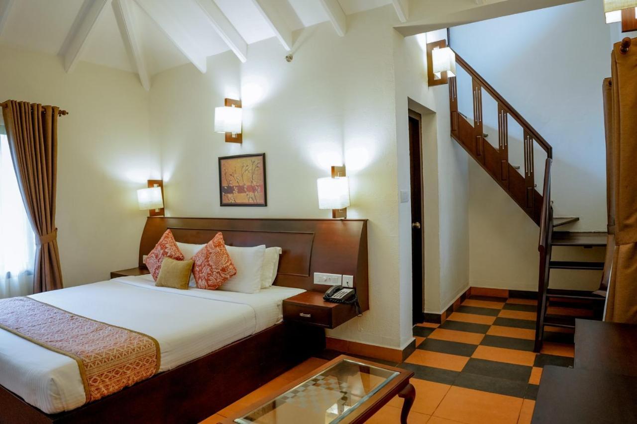The World Backwaters, Alleppey Кумараком Екстериор снимка