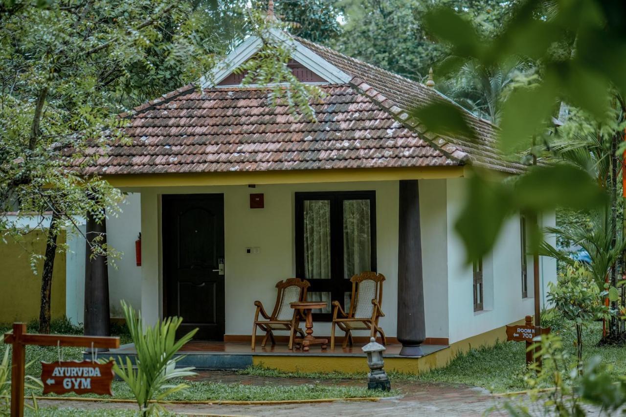The World Backwaters, Alleppey Кумараком Екстериор снимка