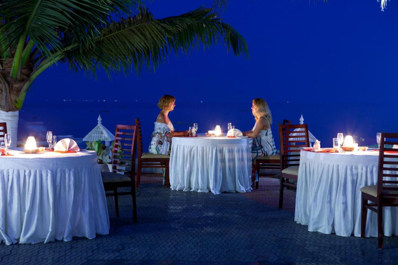 The World Backwaters, Alleppey Кумараком Екстериор снимка